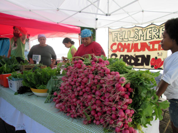 community_garden_farmers_market_2